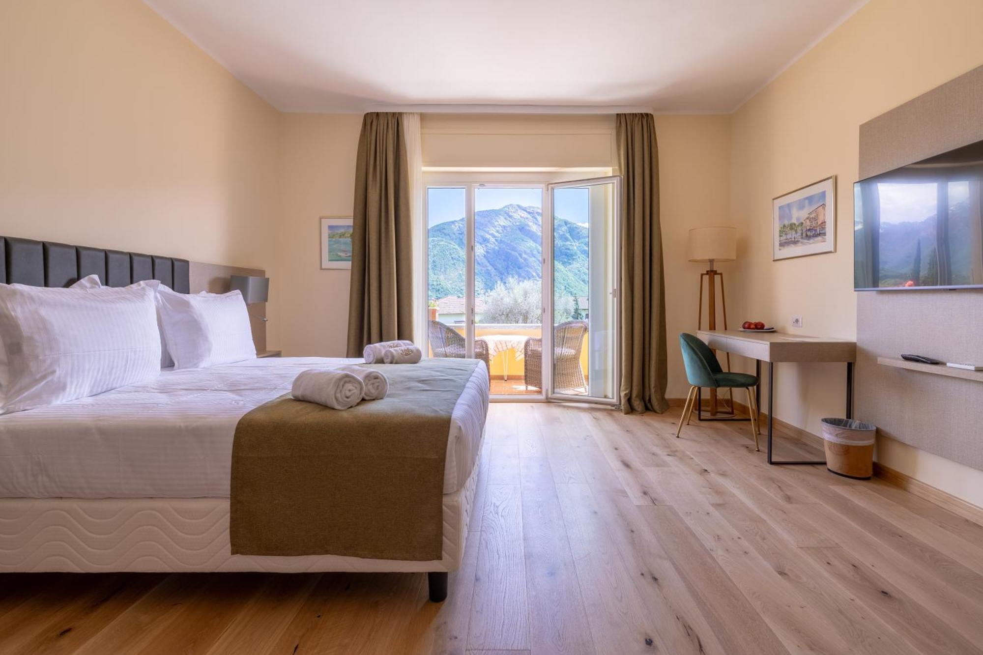 Albergo Villa Edy トレメッツォ エクステリア 写真