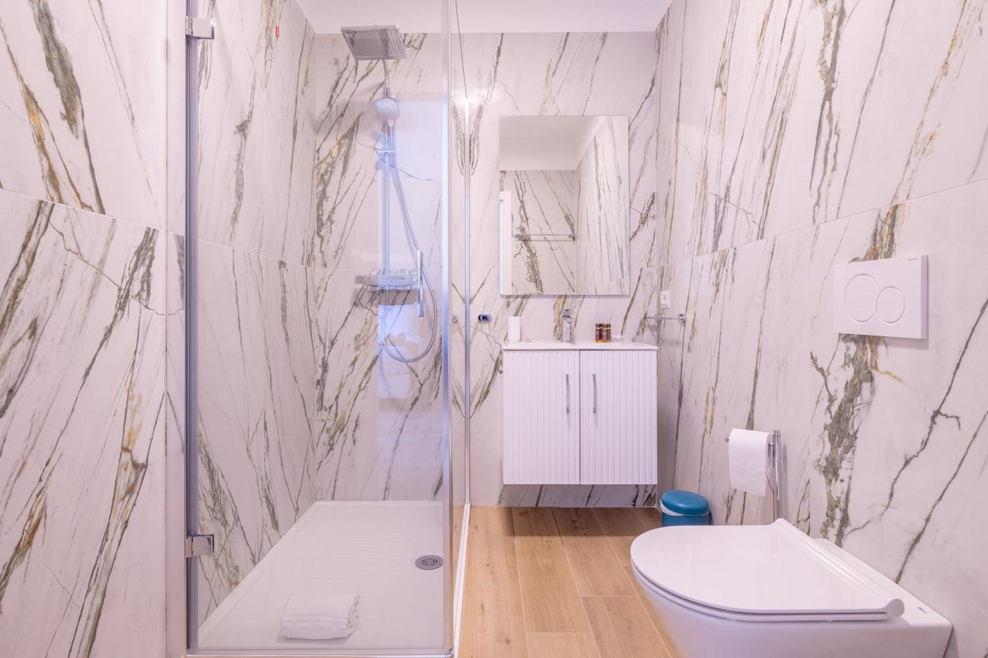 Albergo Villa Edy トレメッツォ エクステリア 写真