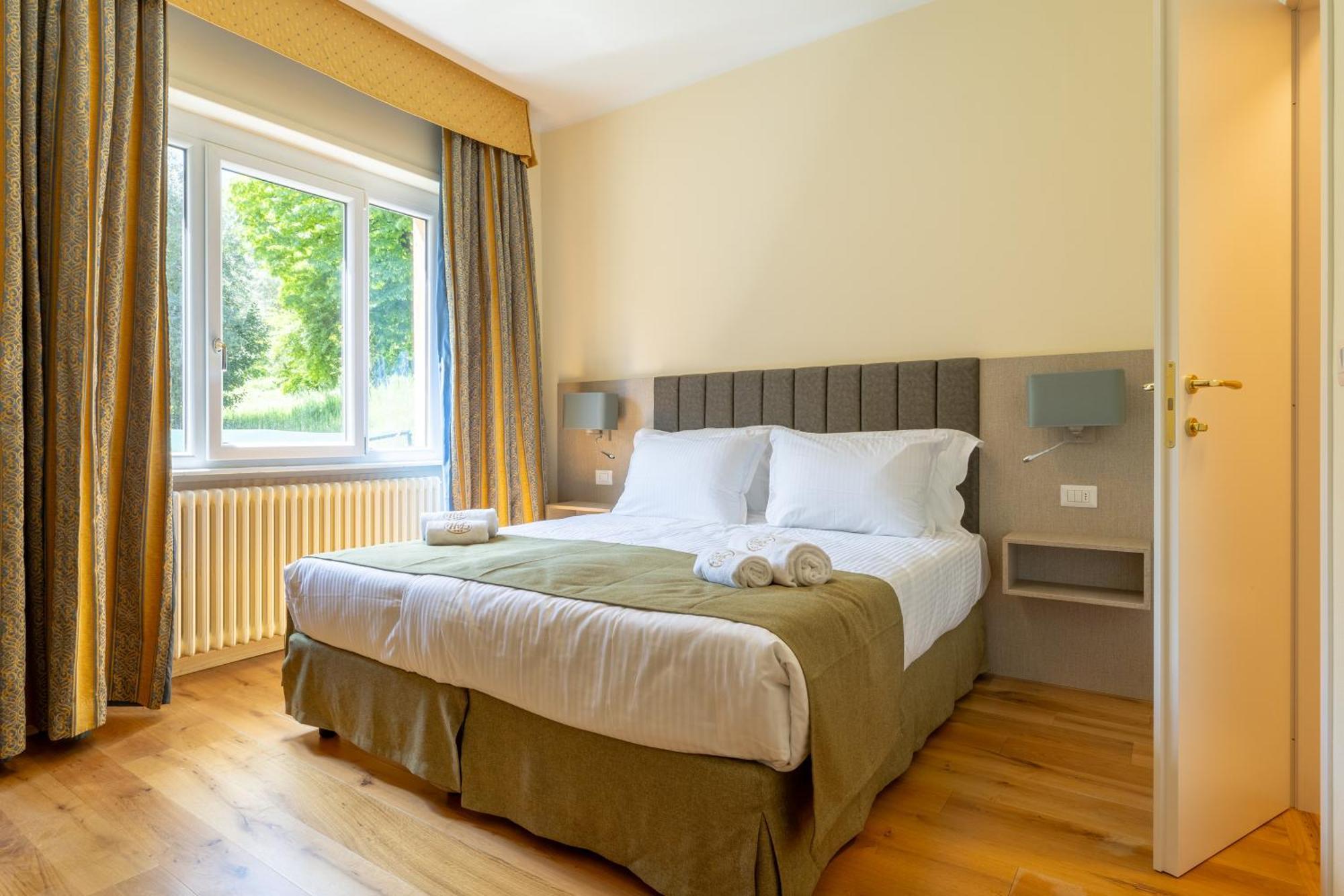 Albergo Villa Edy トレメッツォ エクステリア 写真