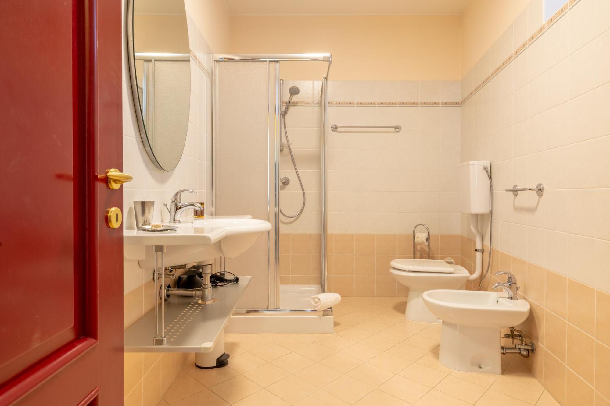 Albergo Villa Edy トレメッツォ エクステリア 写真
