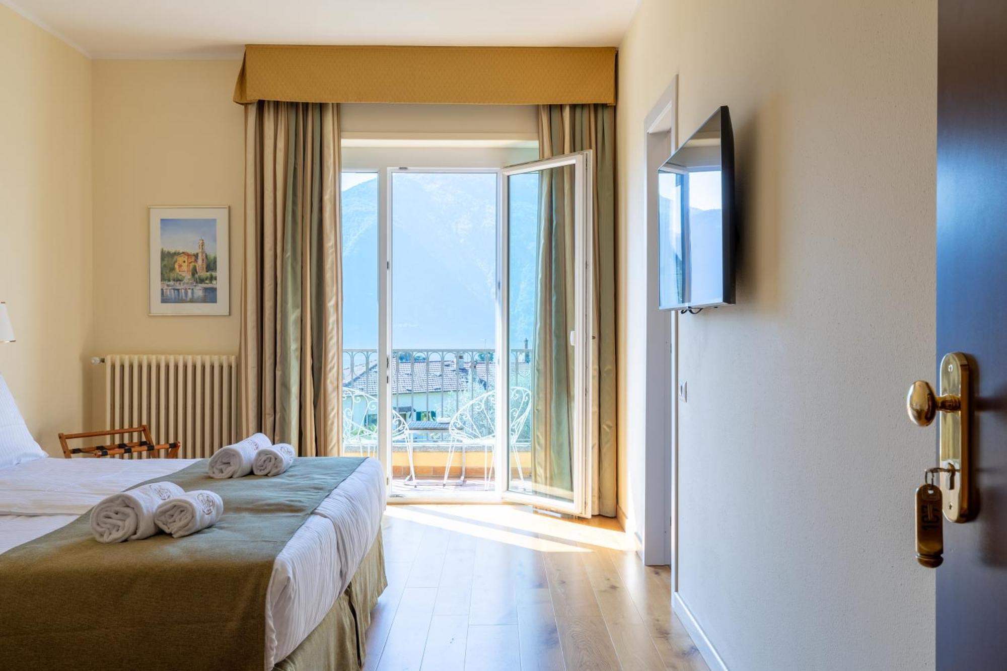 Albergo Villa Edy トレメッツォ エクステリア 写真